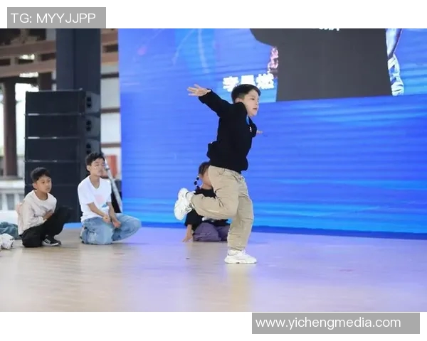 西安街舞队勇闯极限运动联赛的辉煌历程与突破成就揭秘 西安街舞队勇闯极限运动联赛的辉煌历程与突破成就揭秘