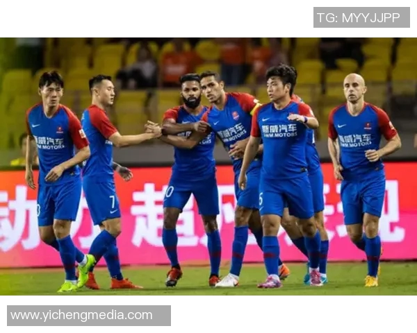 武汉篮球队耐力变革引发热议球迷期待新赛季的精彩表现与突破